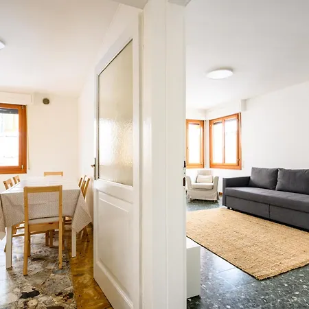 Palazzina Pistor 2nd Floor By Sarlux *